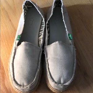 SANUK ESPADRILLES IN GREAT CONDITION!